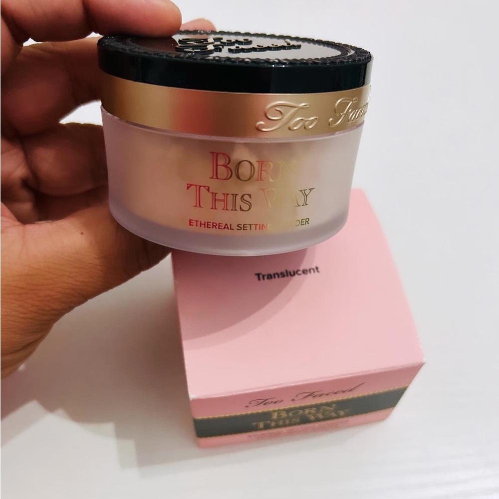 Polvo translúcido too faced